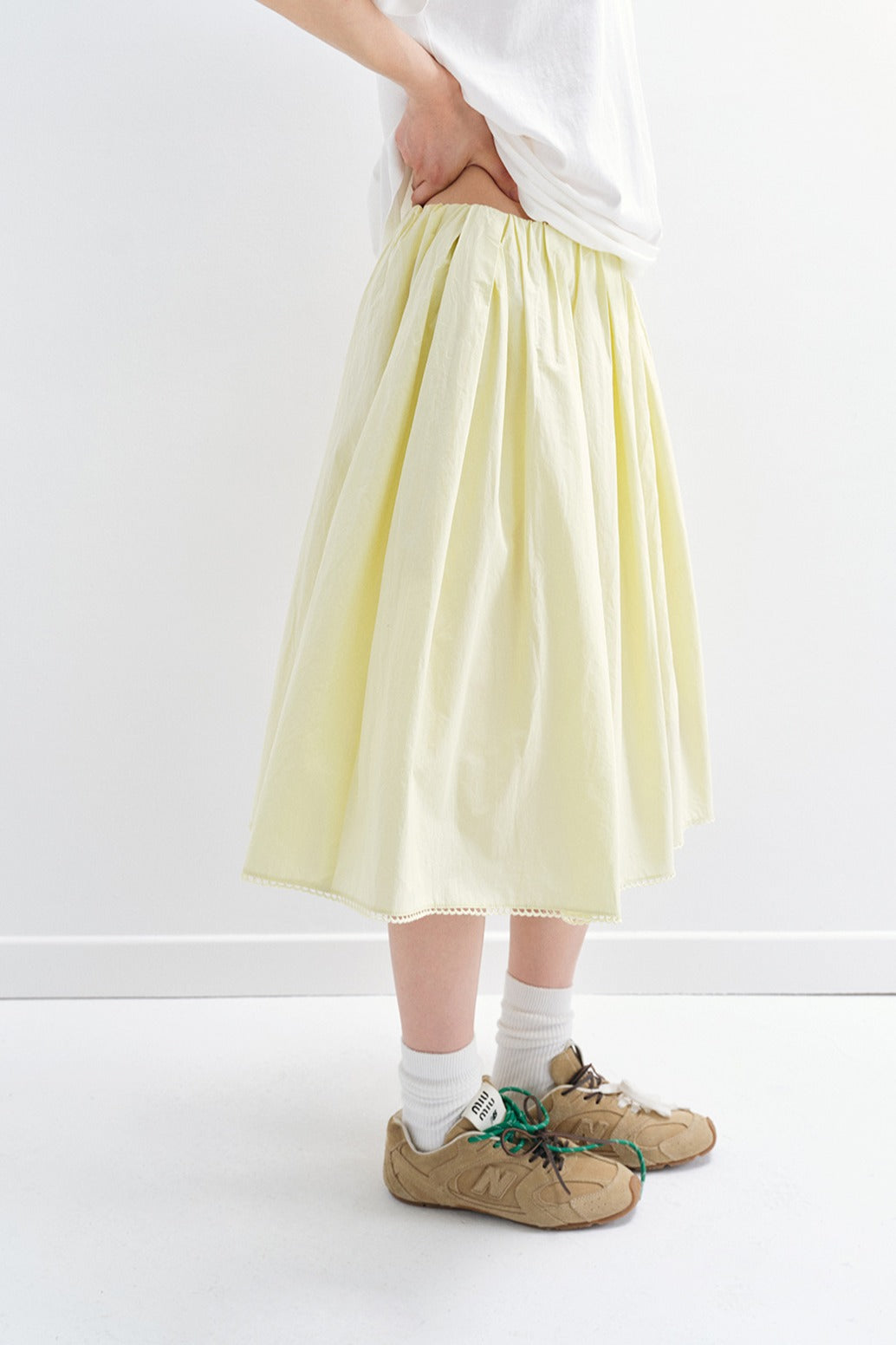 Textured cotton midi skirt with lace trim | 4 color