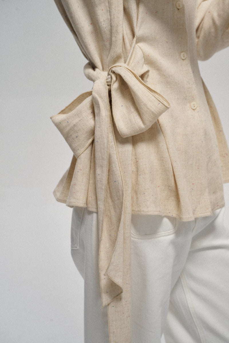 Camisa con detalles suaves y transpirables en mezcla de lino