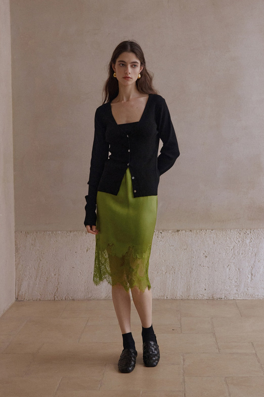 Wool containing fine ribbing V-neck cardigan | 3 color