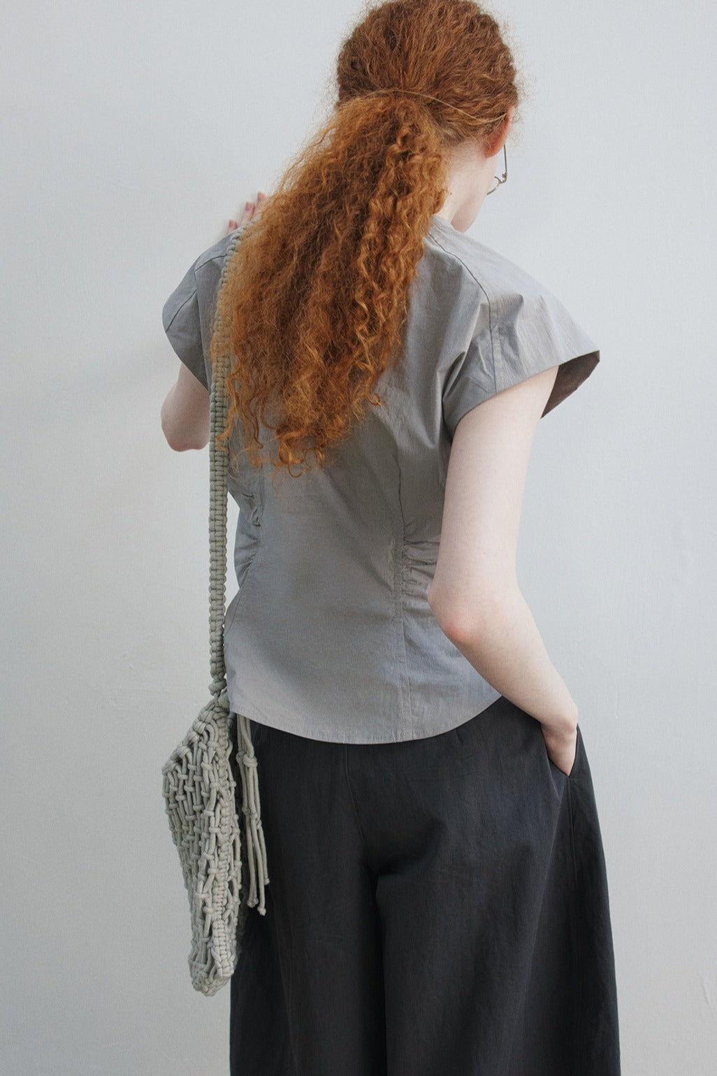 Cotton blend frying sleeve V-neck shirt | 4 color