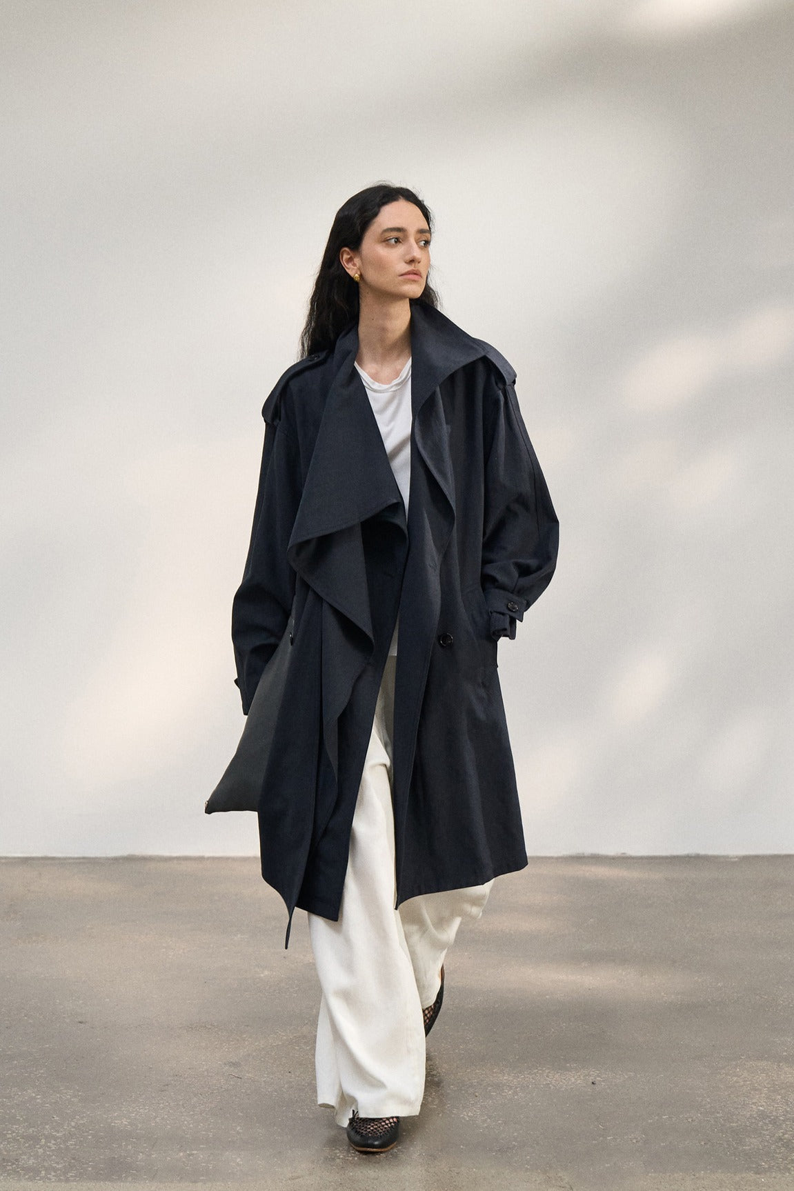 Gabardina romántica de largo medio con cuello de bufanda | 2 colores