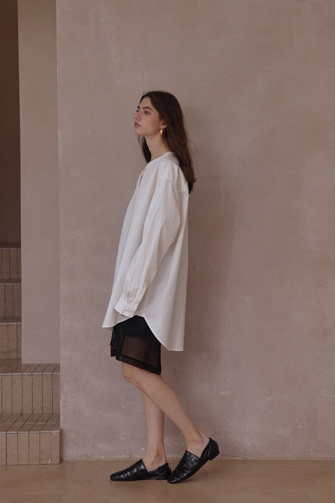 100% cotton relaxed clean-fit raw-edge neck shirt | 3 color