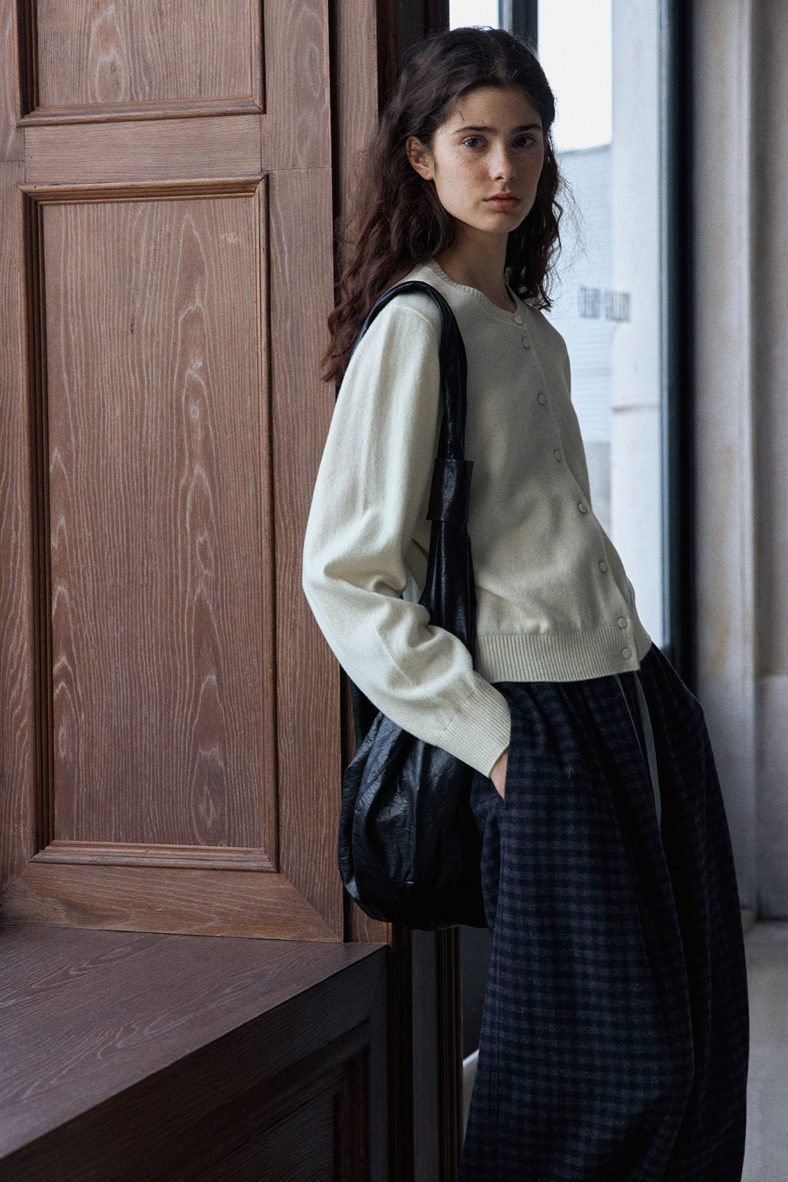 100% wool classic round neck cardigan | 5 color