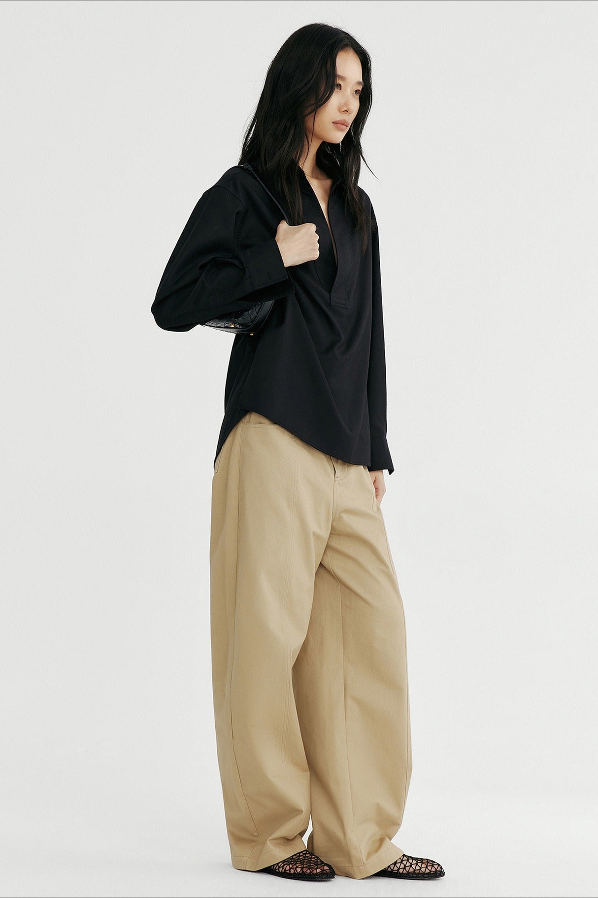 Fluid drape V-neck casual shirt | 2 color