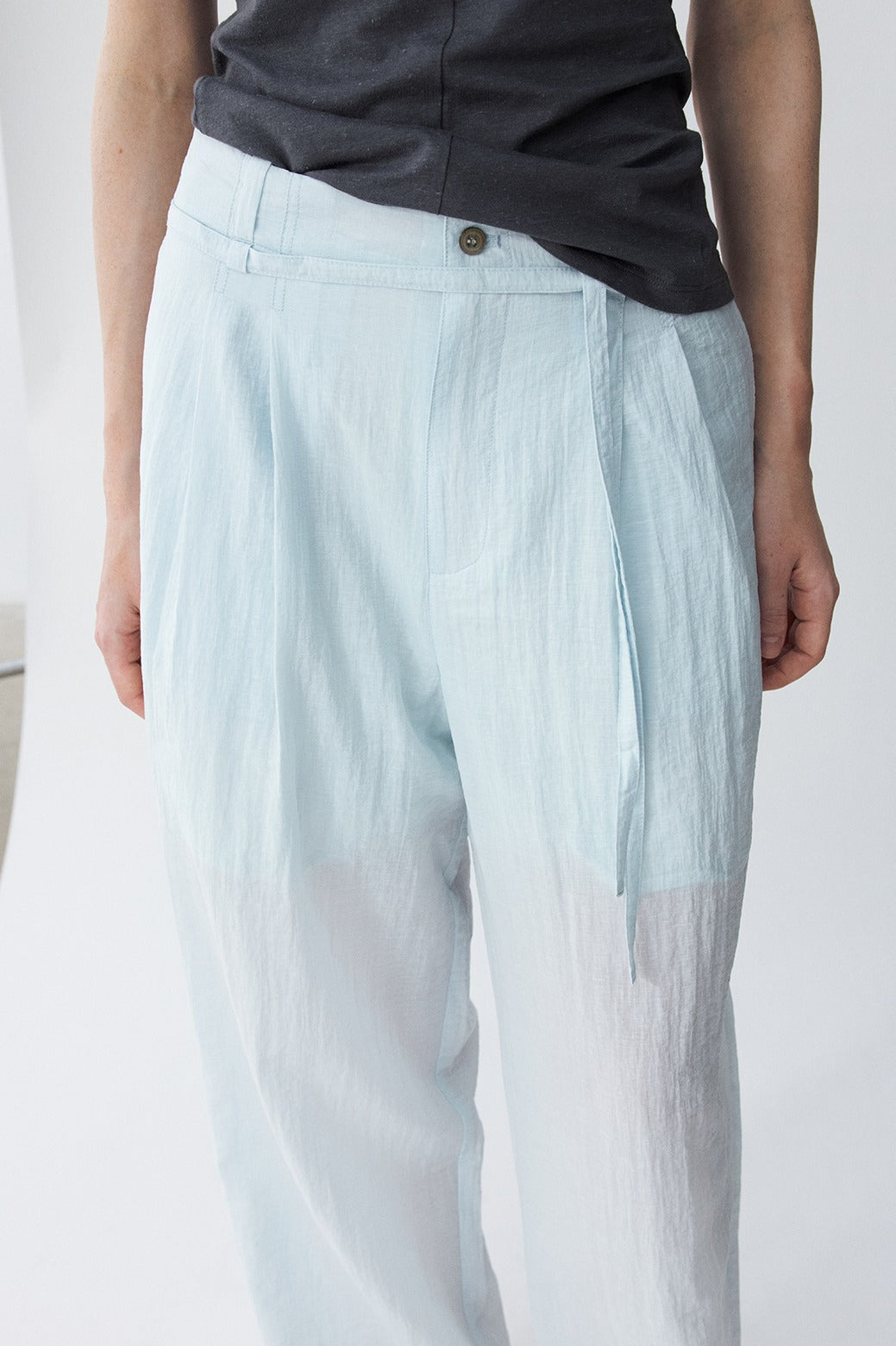 Lyocell blend sheer and textured surface pants | 2 color