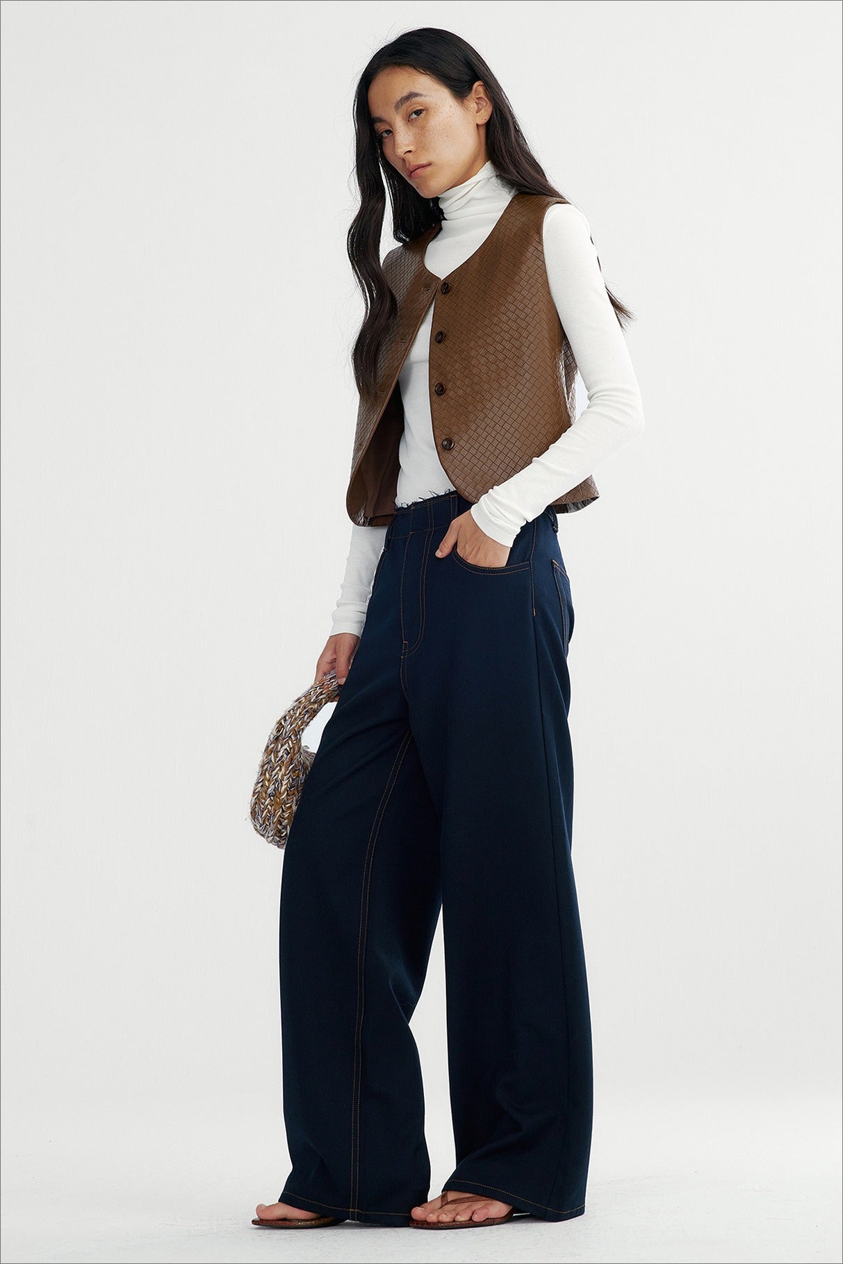 Structured sharp straight-leg raw-waistline stitching jeans