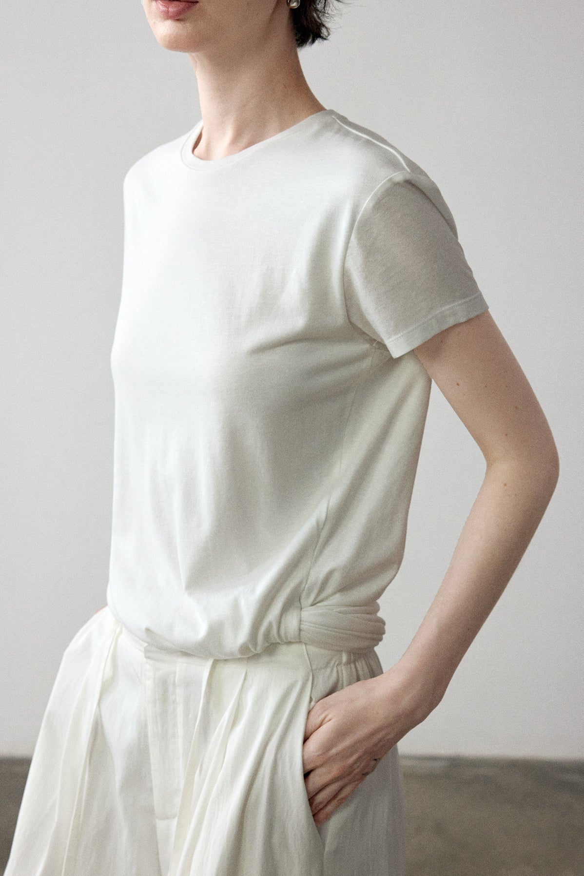 Cotton blend twisted edge T-shirt | 4 color
