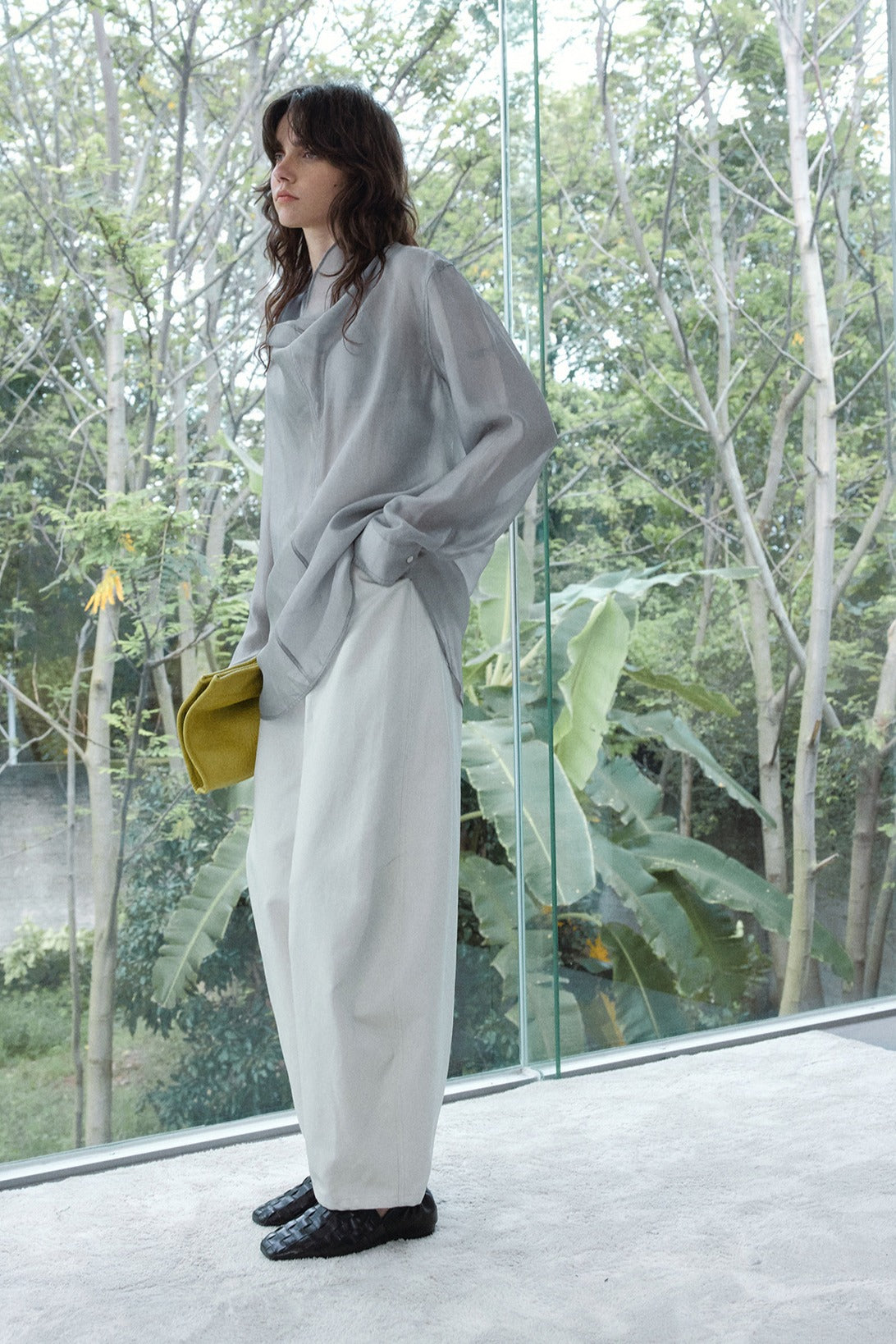 Lightweight and sheer ruffled collar shirt | 4 color