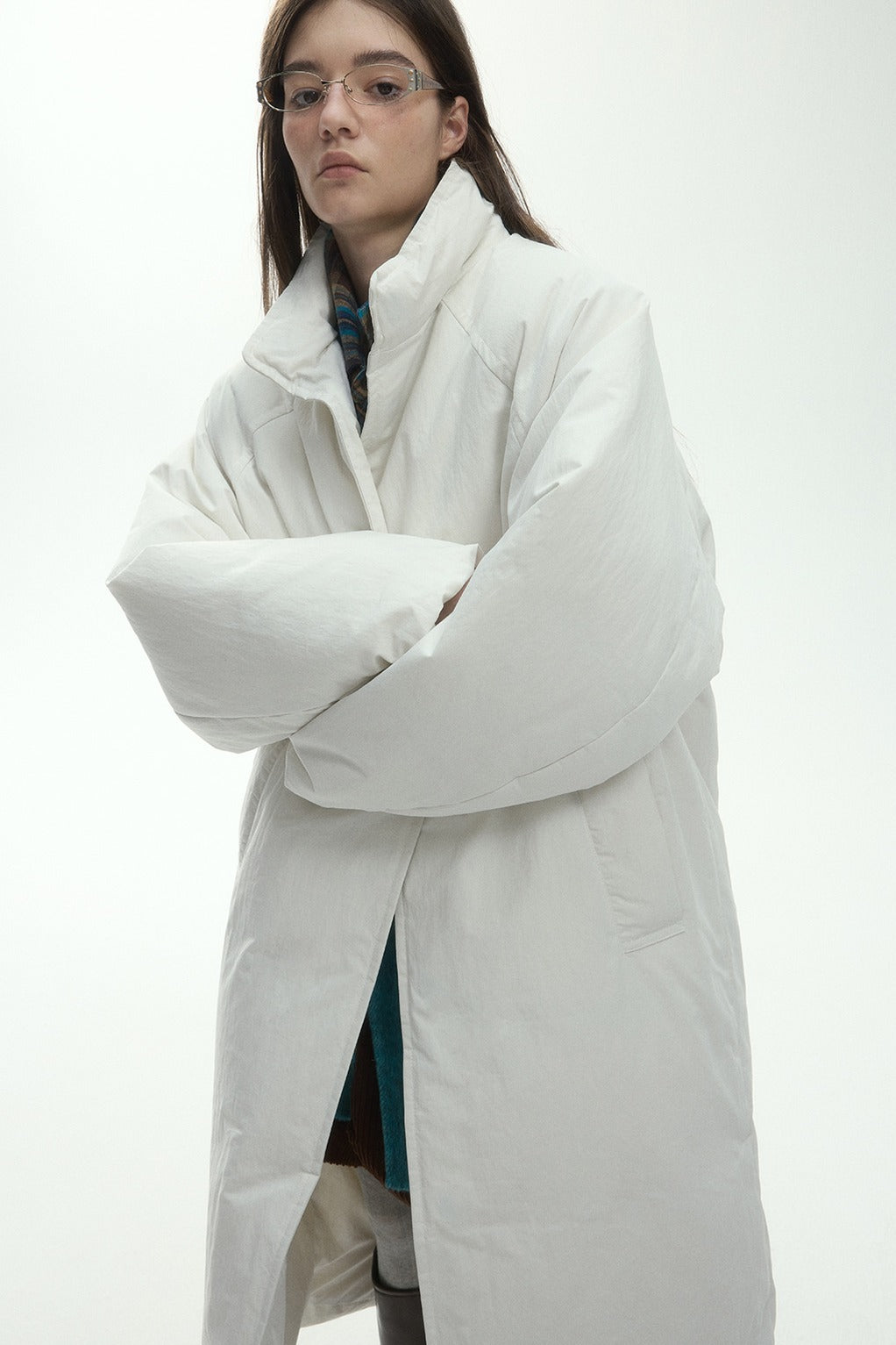 Paper-like textured stand-collar cocoon shape down coat | 3 color