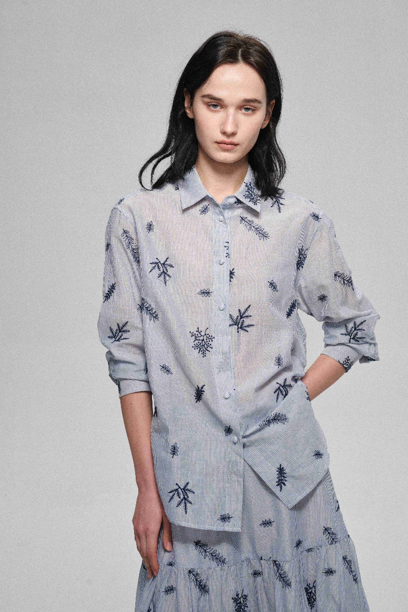 Chemise rayée brodée inspirée de la nature 100 % coton