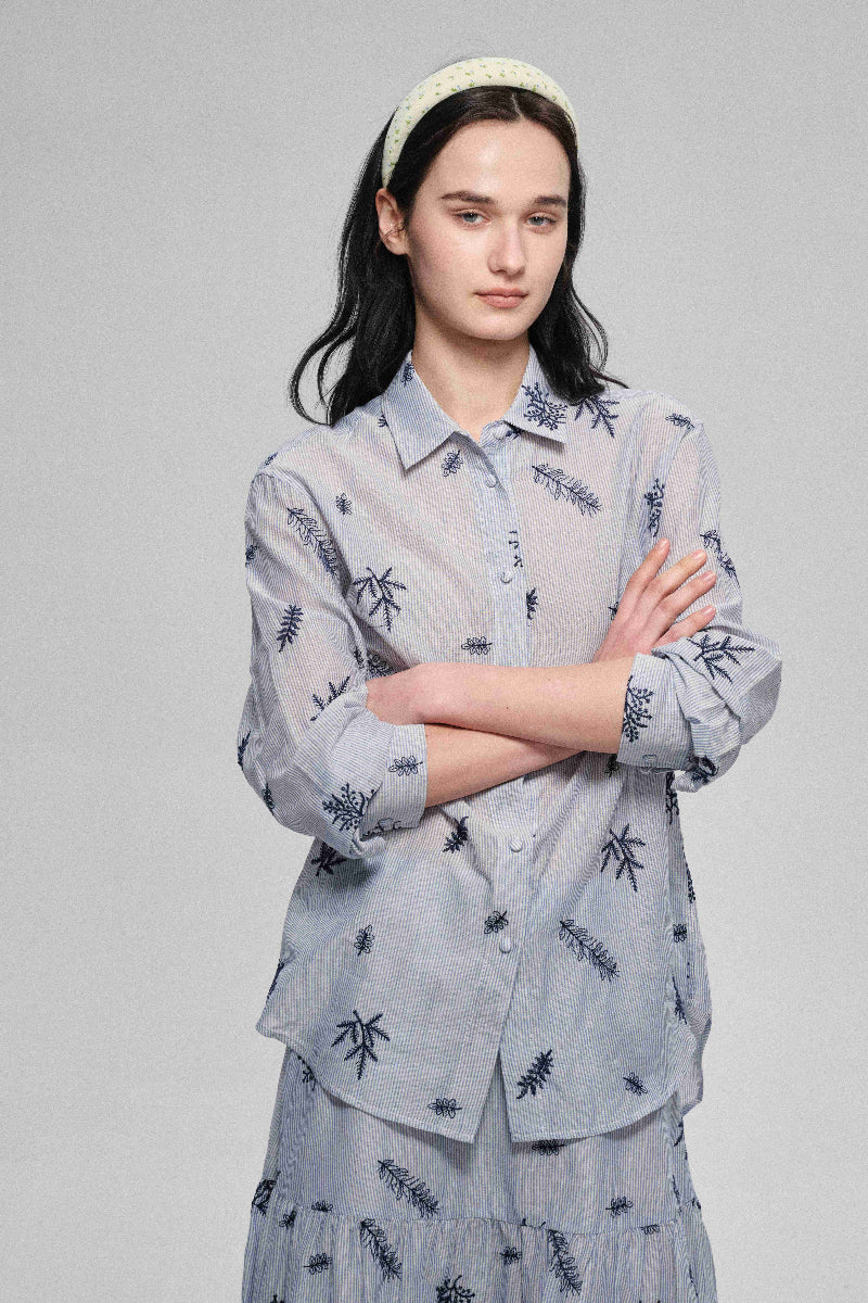 Chemise rayée brodée inspirée de la nature 100 % coton