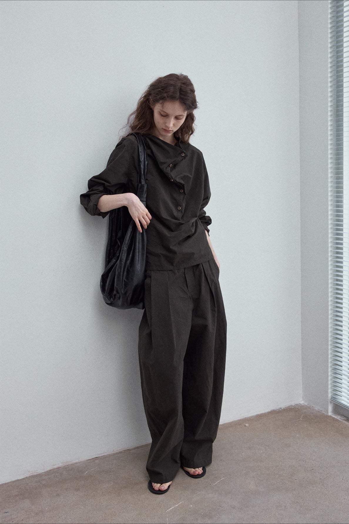 100% cotton cocoon shape pleats casual pants | 3 color
