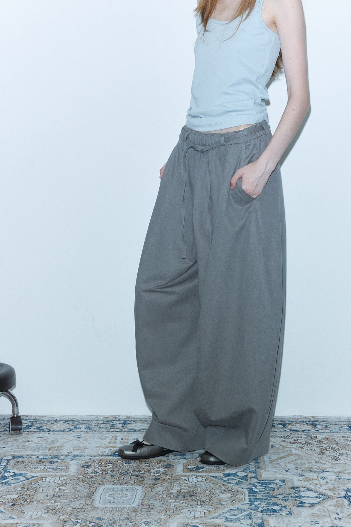 Lyocell-cotton lantern shape relaxed-fit pants | 6 color