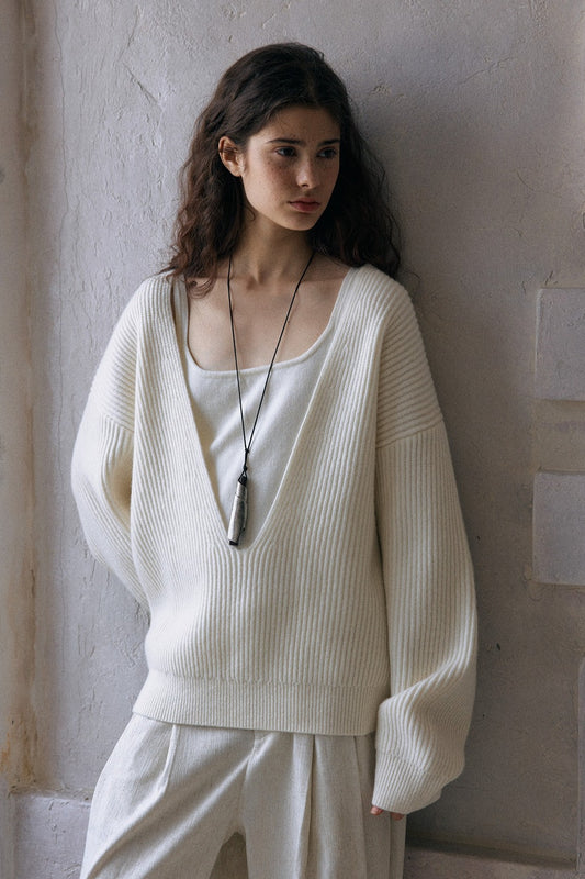100% wool cozy loose-fit V-neck sweater | 4 color
