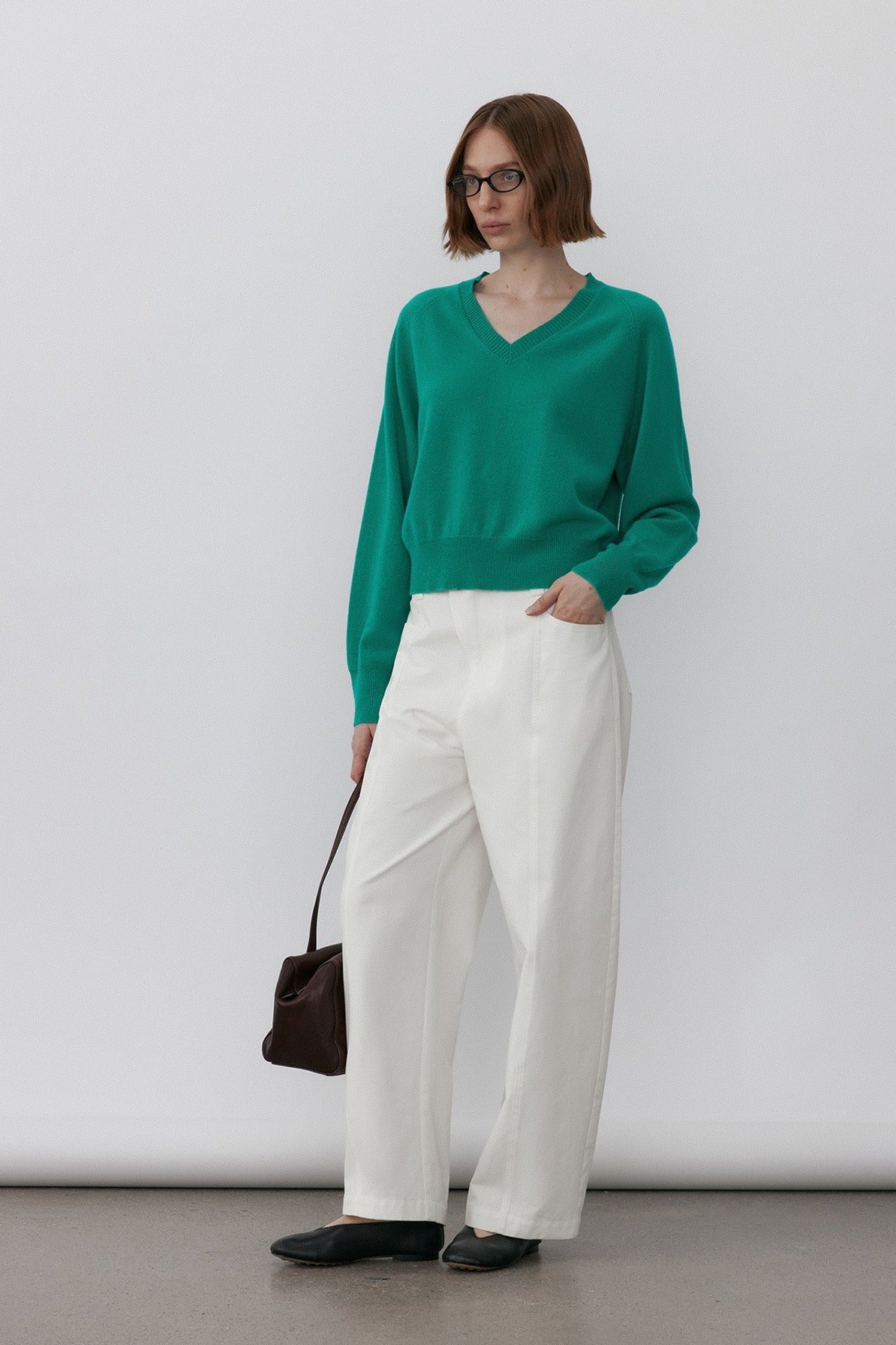 100% wool loose fit v-neck sweater | 2 color