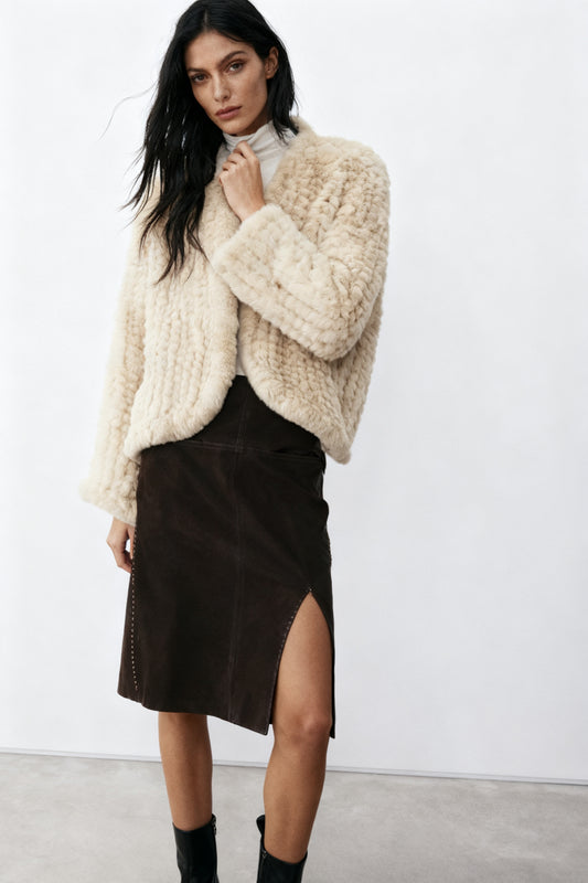 Chaqueta corta de peluche con estampado de conejo rex | 2 colores