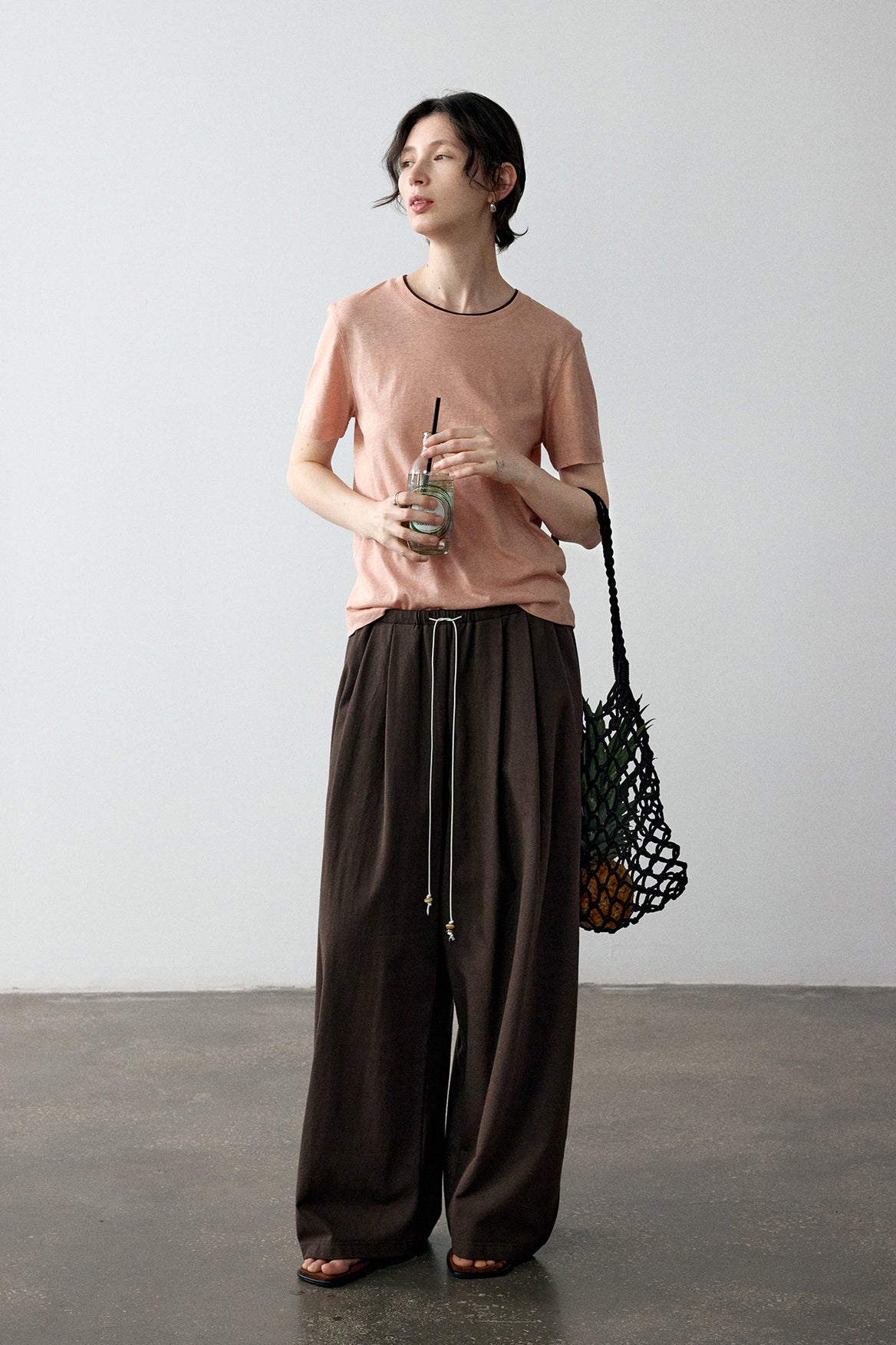 Cotton blend color contrasting neckline T-shirt | 6 color