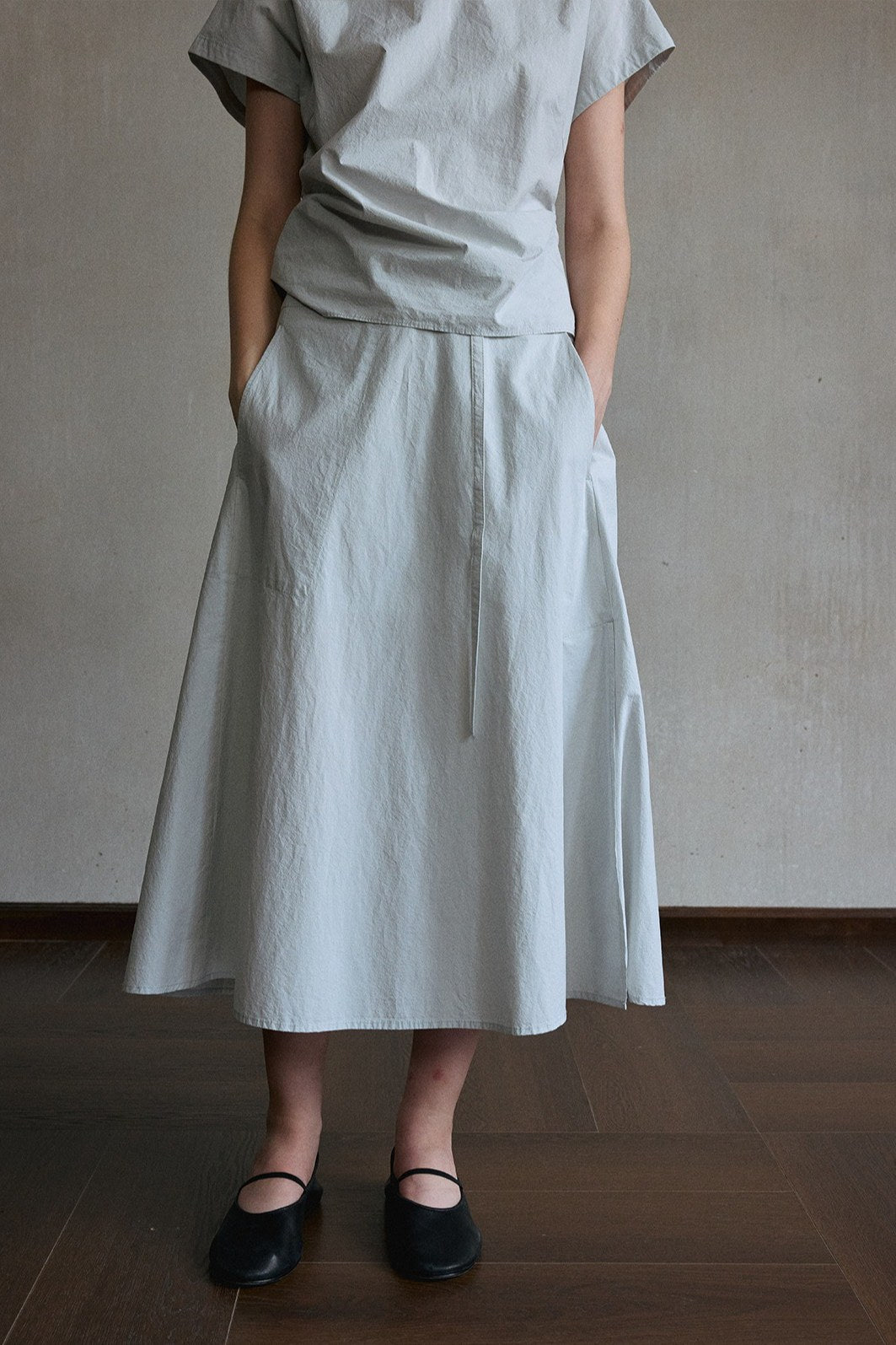 Ohmi Bleach | paper-touch midi skirt | 3 color