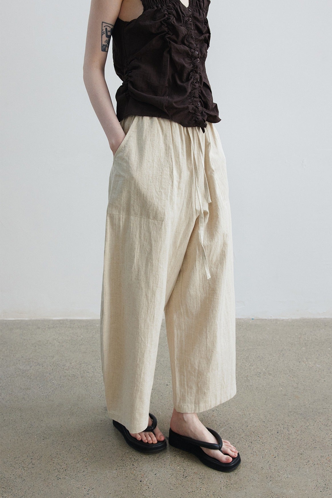 Cotton blend linen sickle shape wide-leg 8/9 pants | 4 color