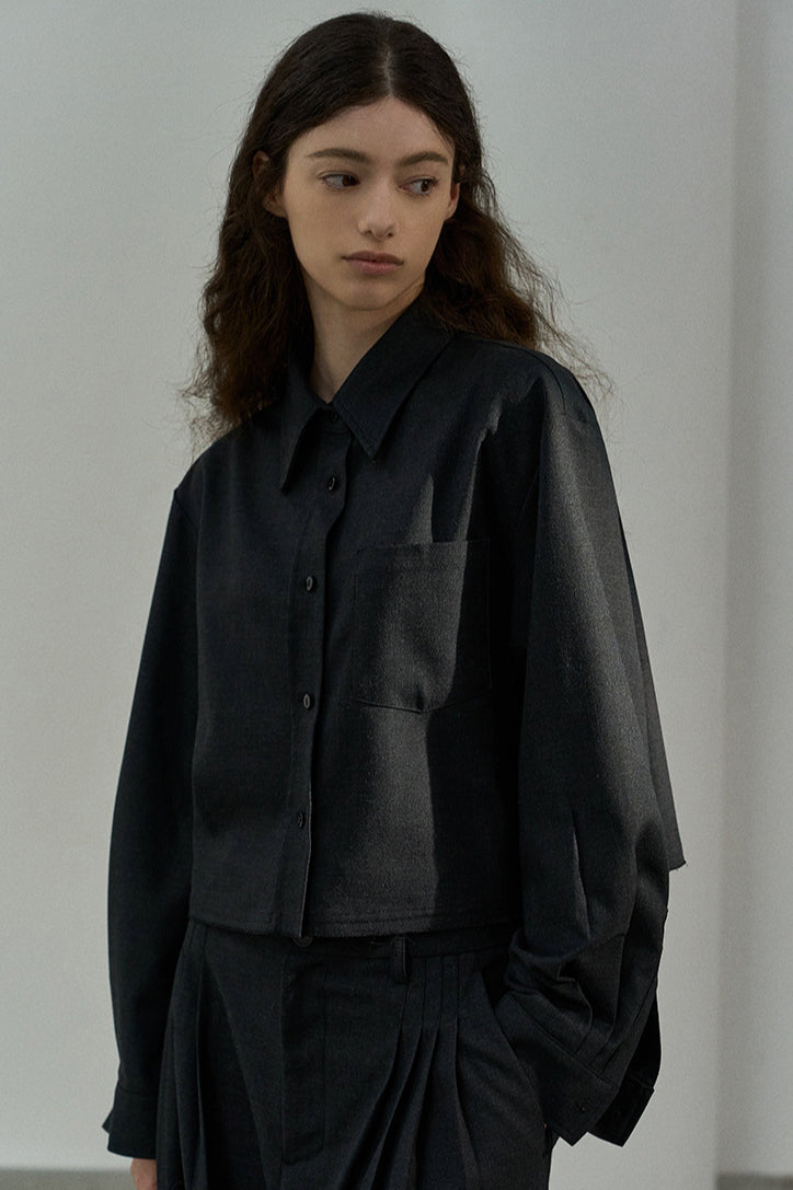 Raw-edge cropped shirt | 2 color