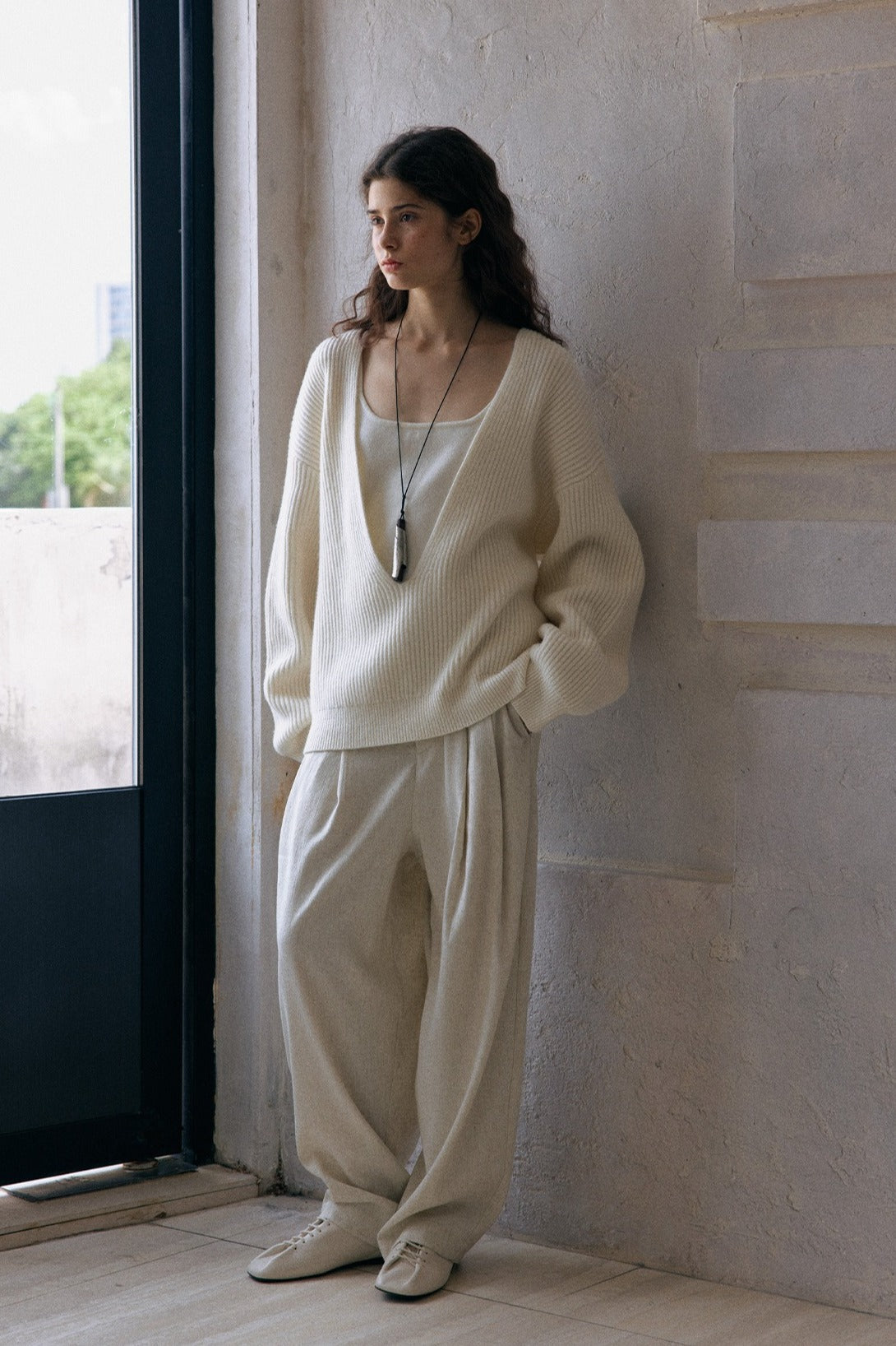 100% wool cozy loose-fit V-neck sweater | 4 color