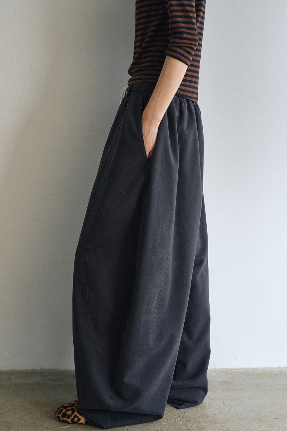 Cotton blend ultra-relaxed patchwork banana silhouette pants | 5 color