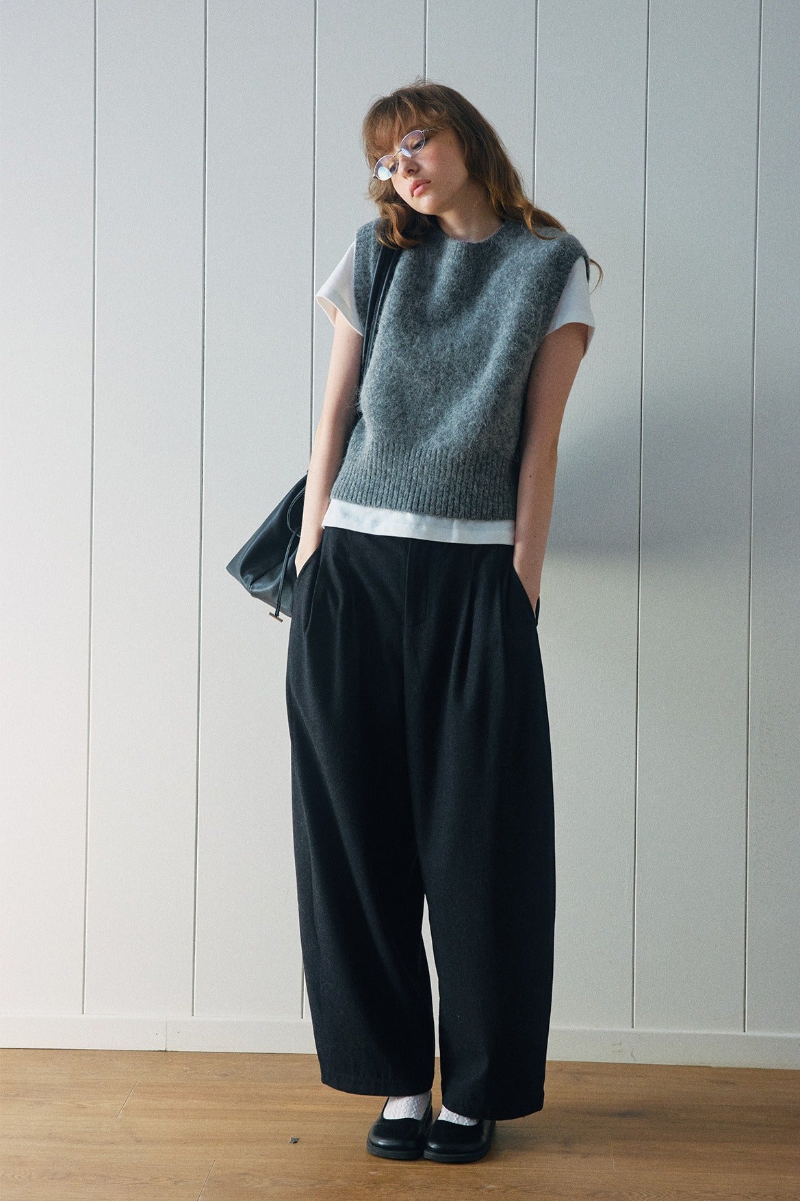 Cotton blend clean-fit silhouetted casual pants | 3 color