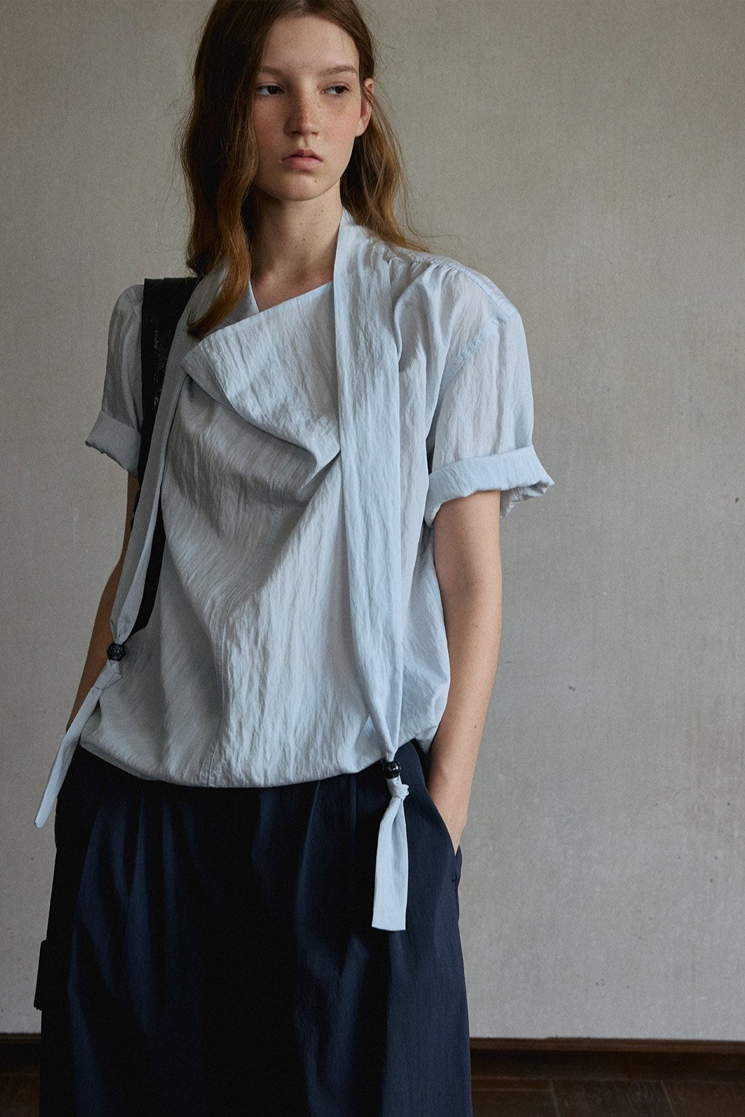 Tencel-Wrinkle draped neckline blouse | 5 color