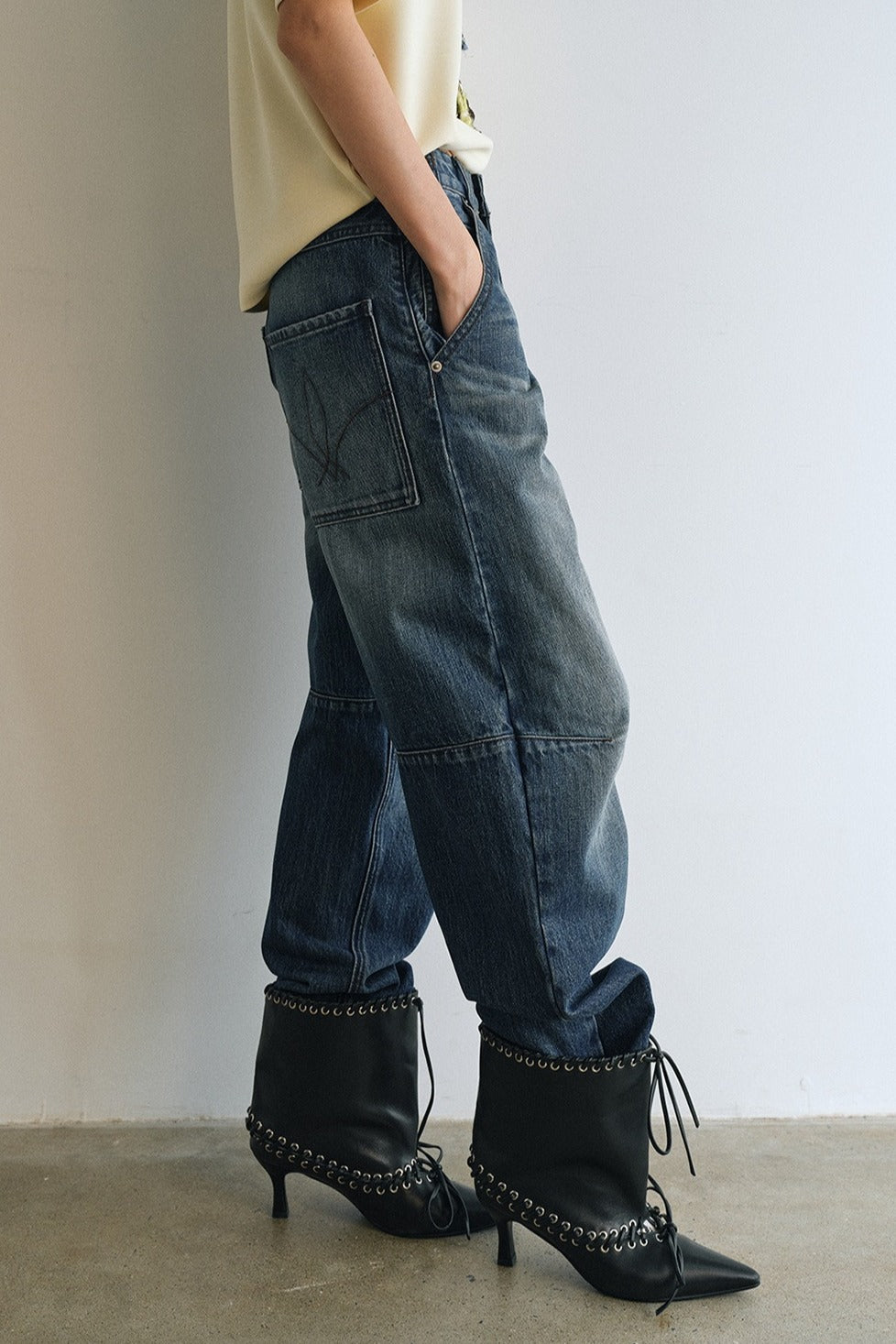 100% cotton adjustable back waist silhouetted jeans | 2 color
