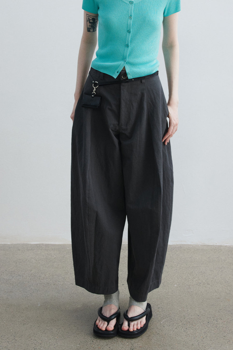 Pantalón estructurado y texturizado de mezcla de algodón - Gris oscuro