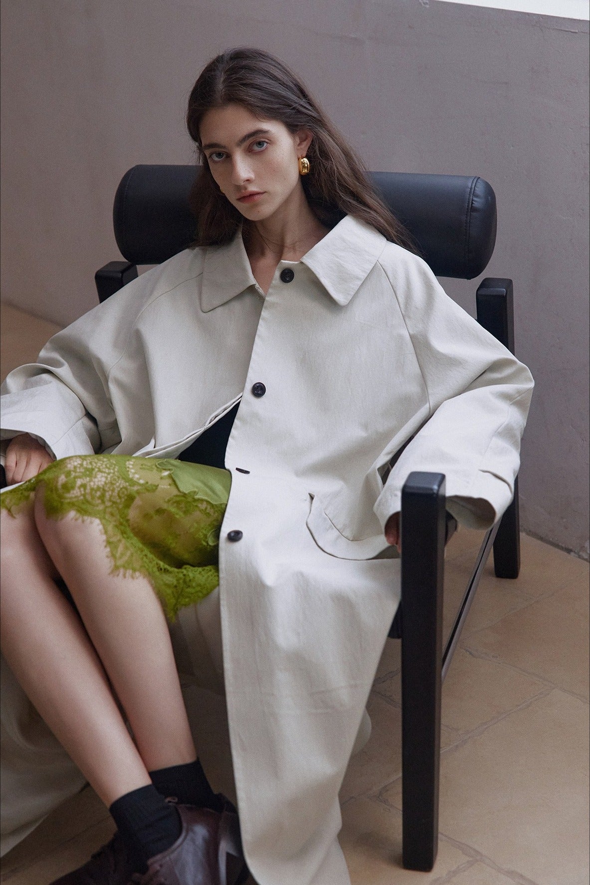 Cotton blend relaxed fit trench coat with a belt |  2 color