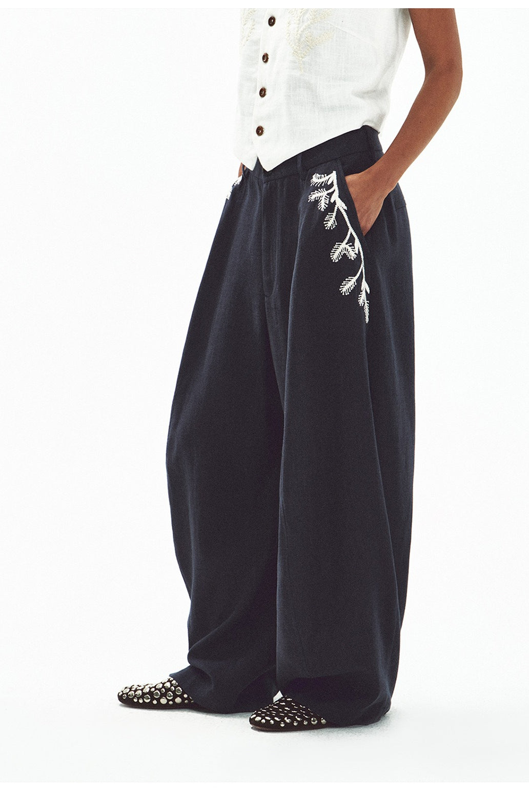 Tencel-ramie embroidery cocoon shape pants | 3 color
