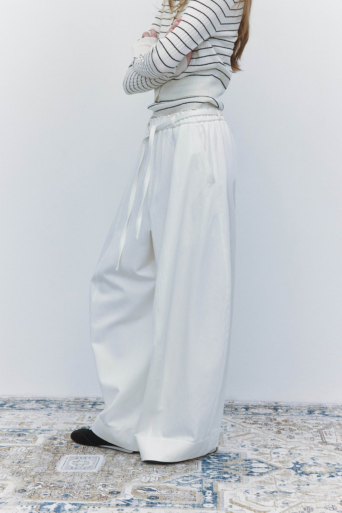 Lyocell-cotton lantern shape relaxed-fit pants | 6 color