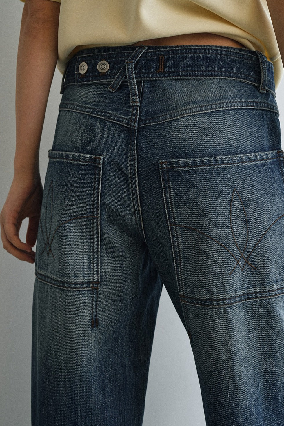 100% cotton adjustable back waist silhouetted jeans | 2 color