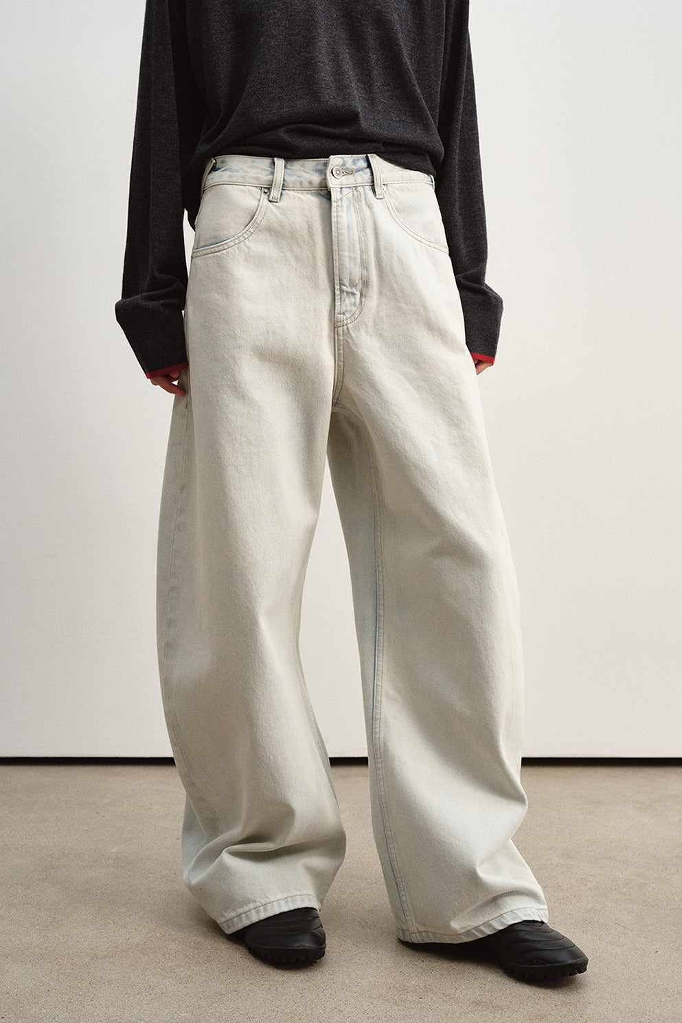 100% washed cotton curved silhouette jeans | 3 color