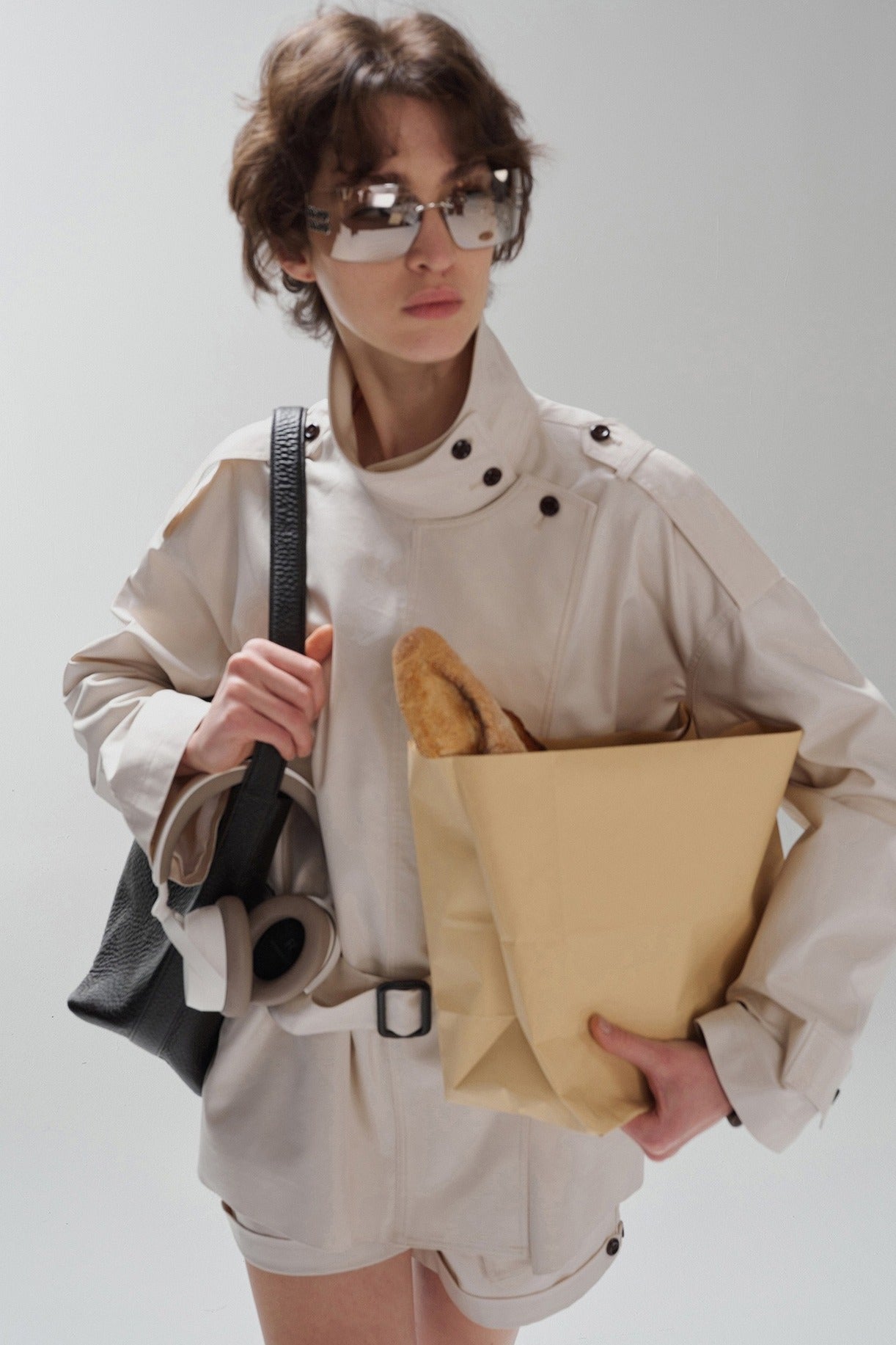 Gabardina corta de mezcla de algodón con cuello entallado | 2 colores