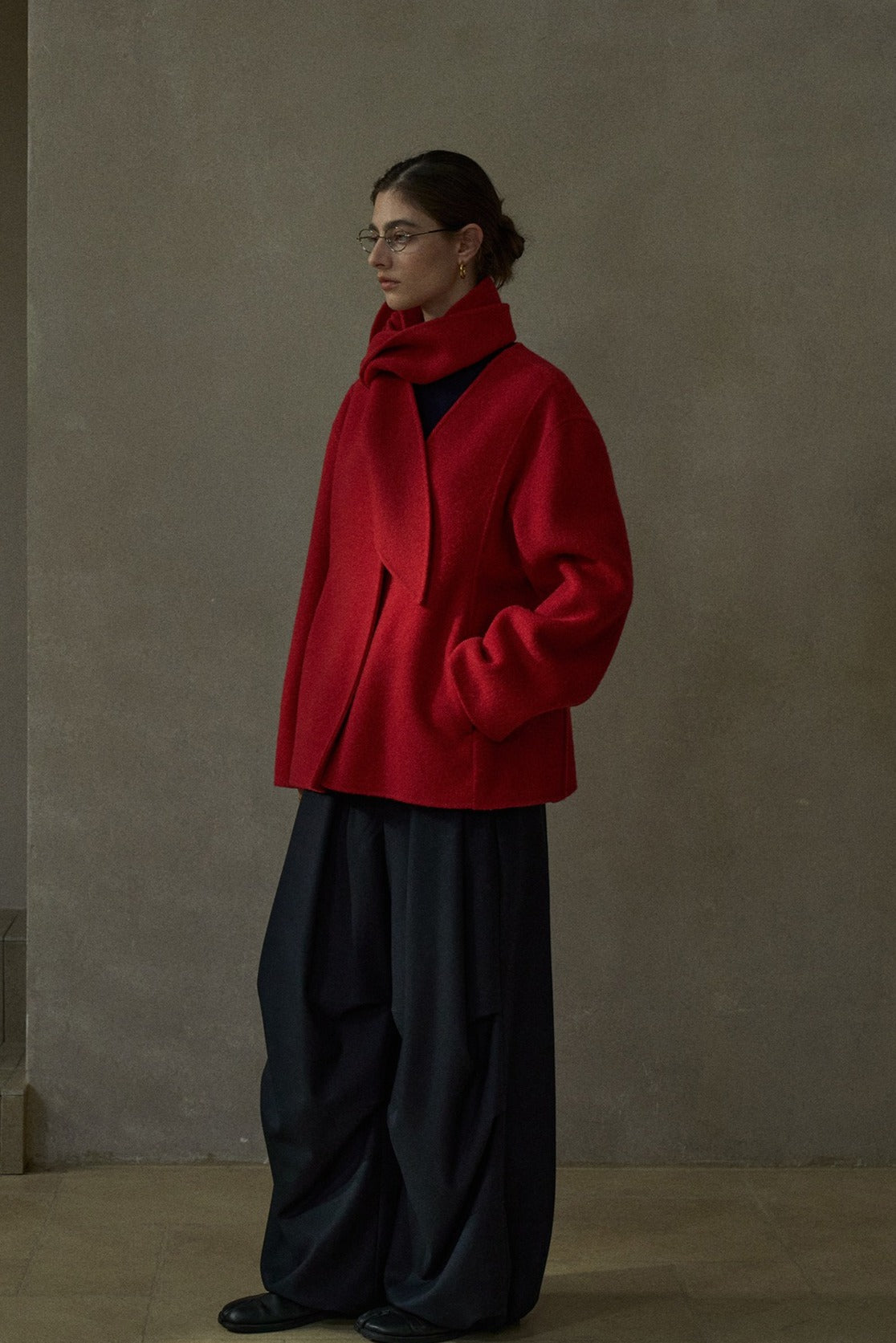 100% wool silhouetted V neck jacket with a scarf | 5 color