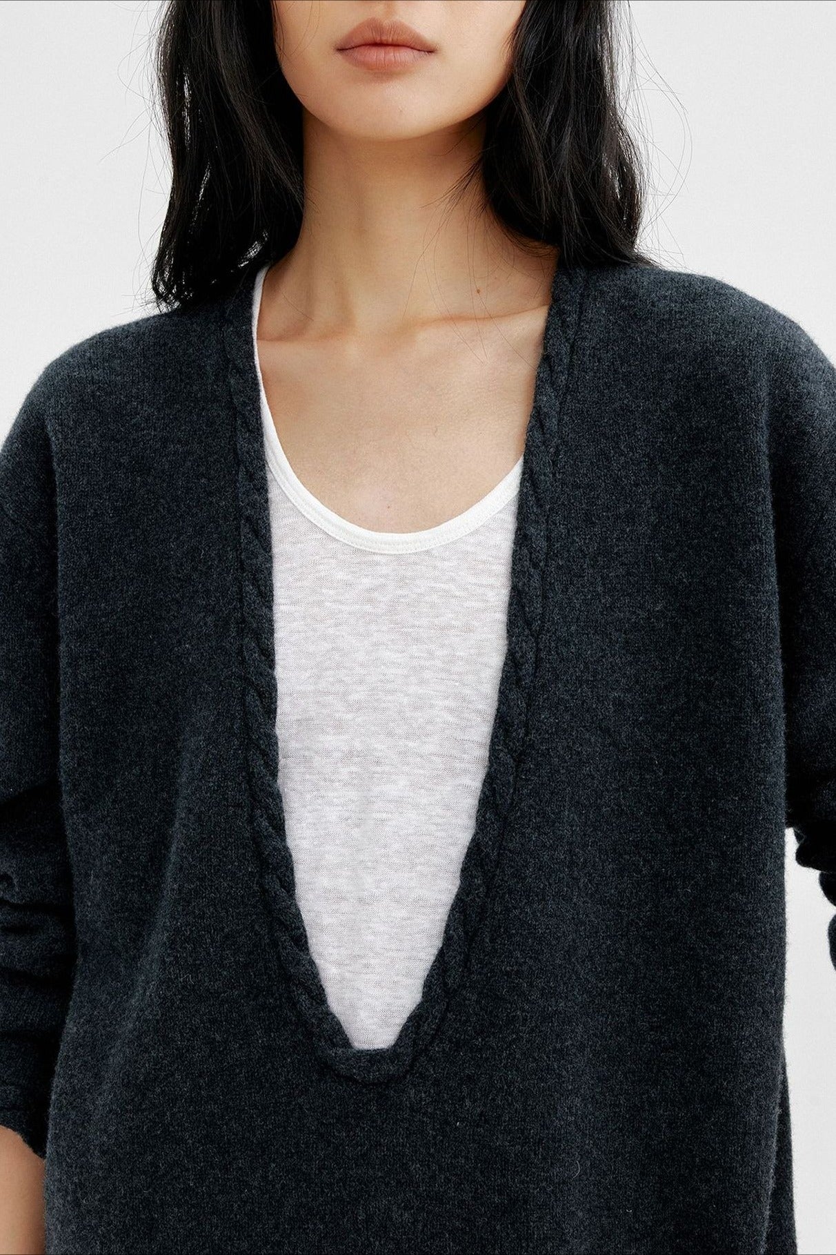 100% wool deep V-neck twist edges sweater | 3 color