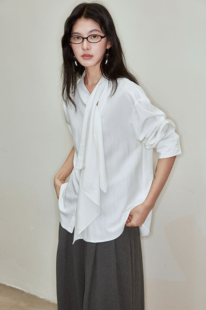 Tie V-neck blouse | 3 color