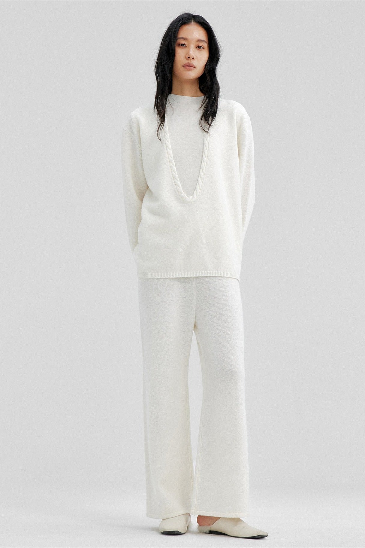100% wool deep V-neck twist edges sweater | 3 color