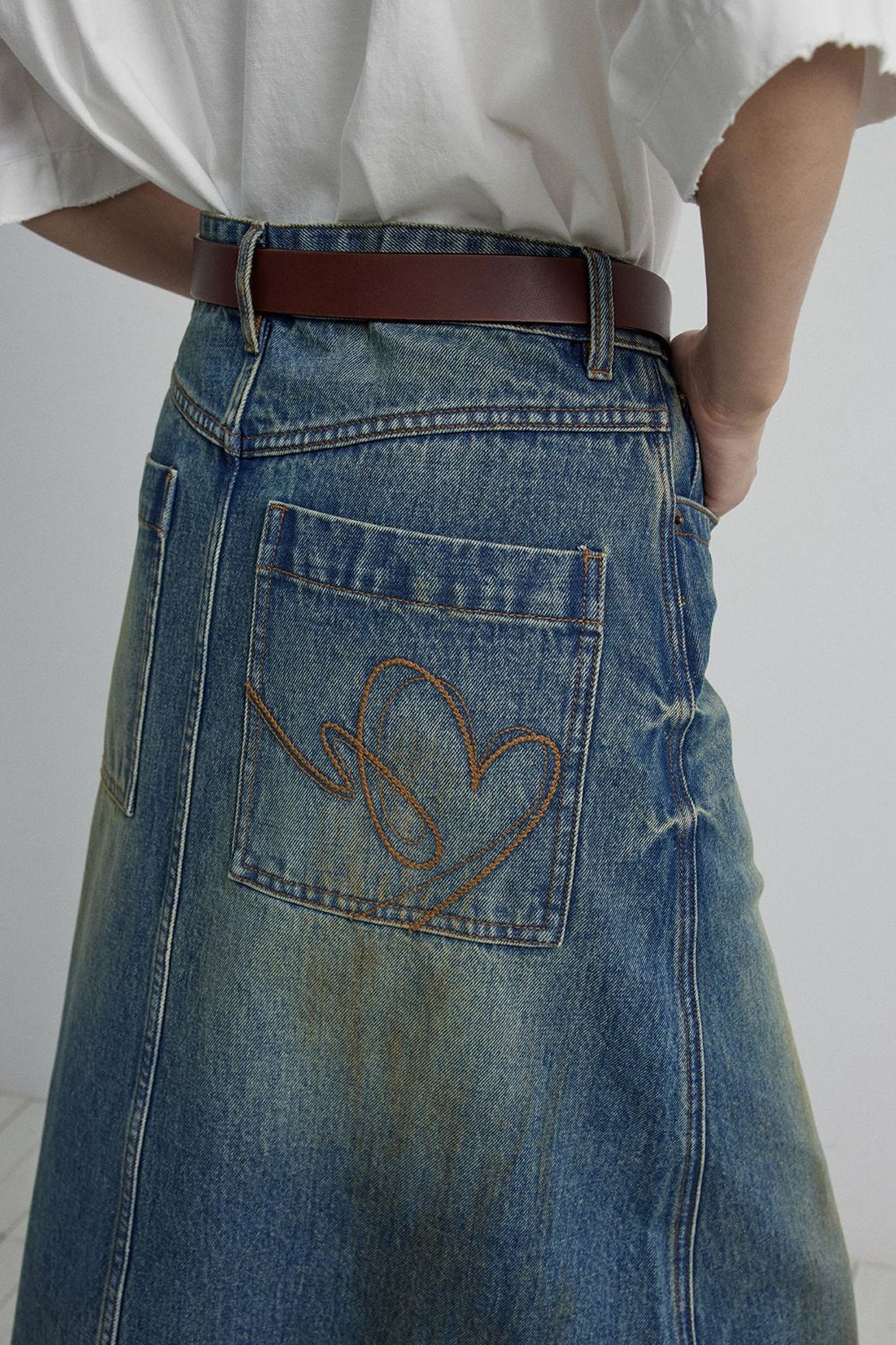 100 cotton embroidery A-line denim skirt | 2 color