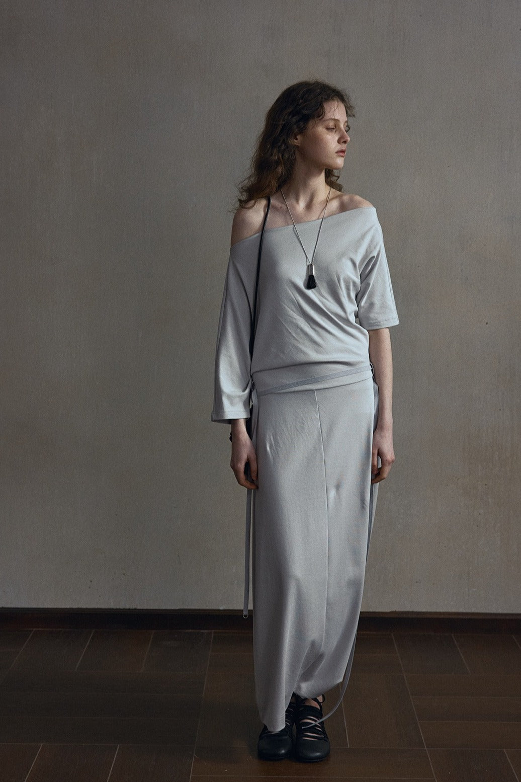 Stretchy asymmetric hem off-shoulder dress | 3 color