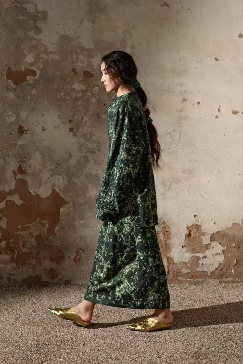 Falda romántica y elegante con estampado de hojas, mezcla de lyocell | 2 colores