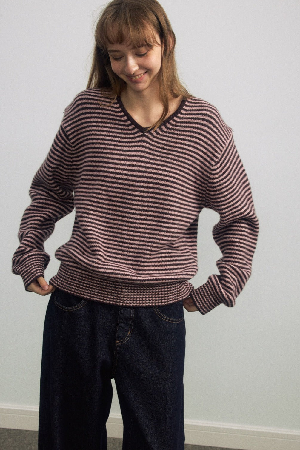 Wool blend contrasting stripes V-neck sweater | 4 color