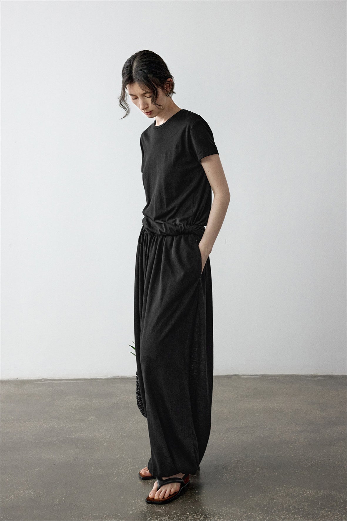 Cotton blend twisted edge T-shirt | 4 color