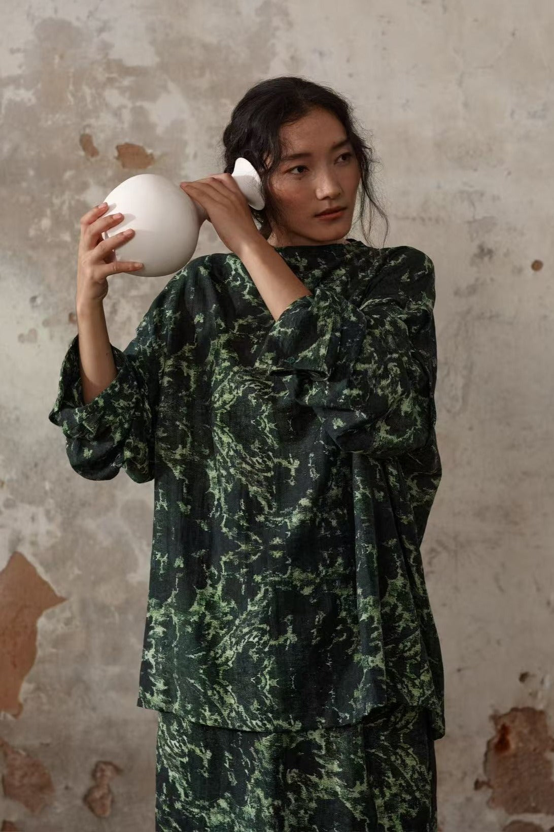 Camisa romántica con estampado de hojas en mezcla de lyocell | 2 colores