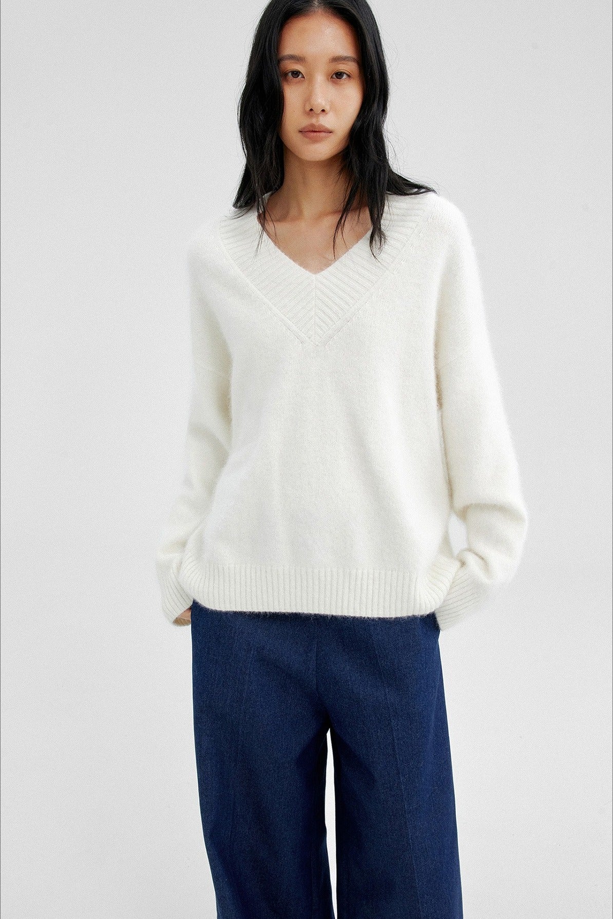 Wool blend soft long hair loose-fit V-neck sweater | 3 color