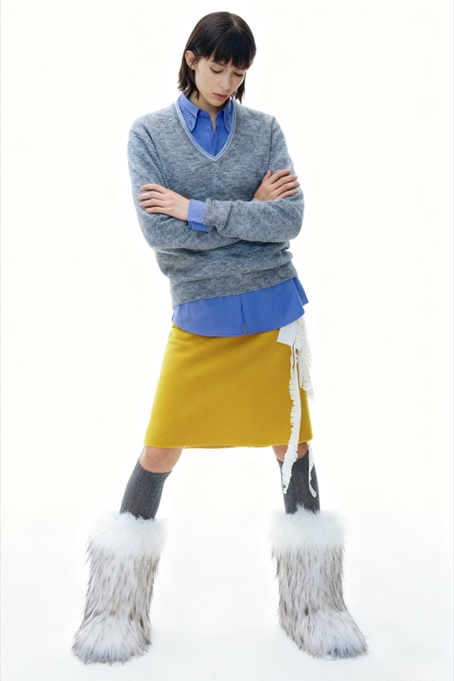 Wool blend soft touch lightweight V-neck sweater | 3 color