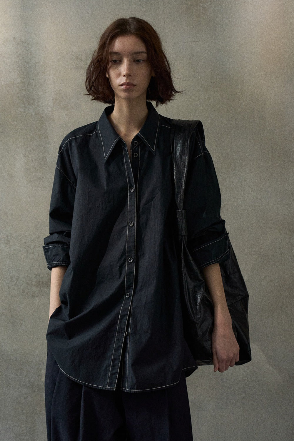 Camisa de corte relajado con costuras en contraste 100 % algodón | 3 colores