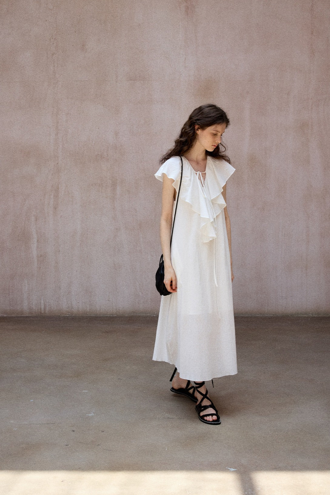 Cotton blend V-neck ruffled collar dress | 2 color